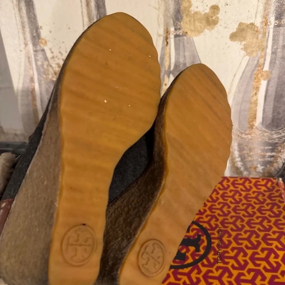 Tory Burch Black and Brown Lace-Up Wedge Boots - Picture 7 of 9